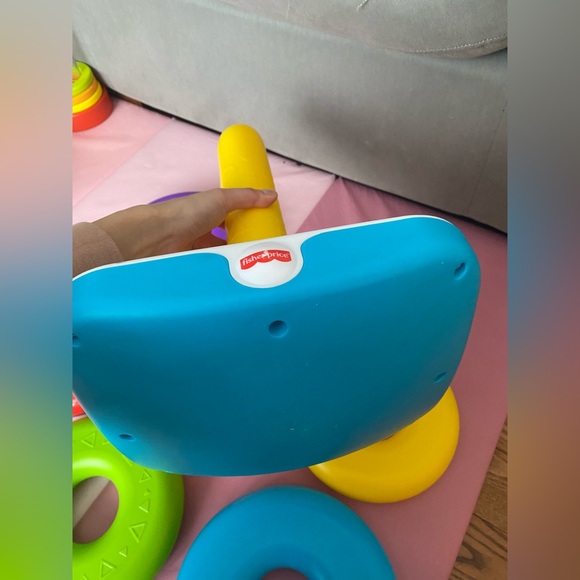 Fisher Price Giant Stacking Rings - Picture 6 of 7